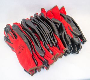 MAUK (12 Paar) Handschuhe Polyester Rot 13g, schwarz Nitril besc